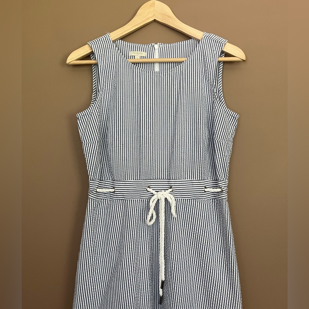 {Talbots} Sleeveless Seersucker Fit & Flare Midi Dress in Blue & White - Size 4 - Picture 2 of 8